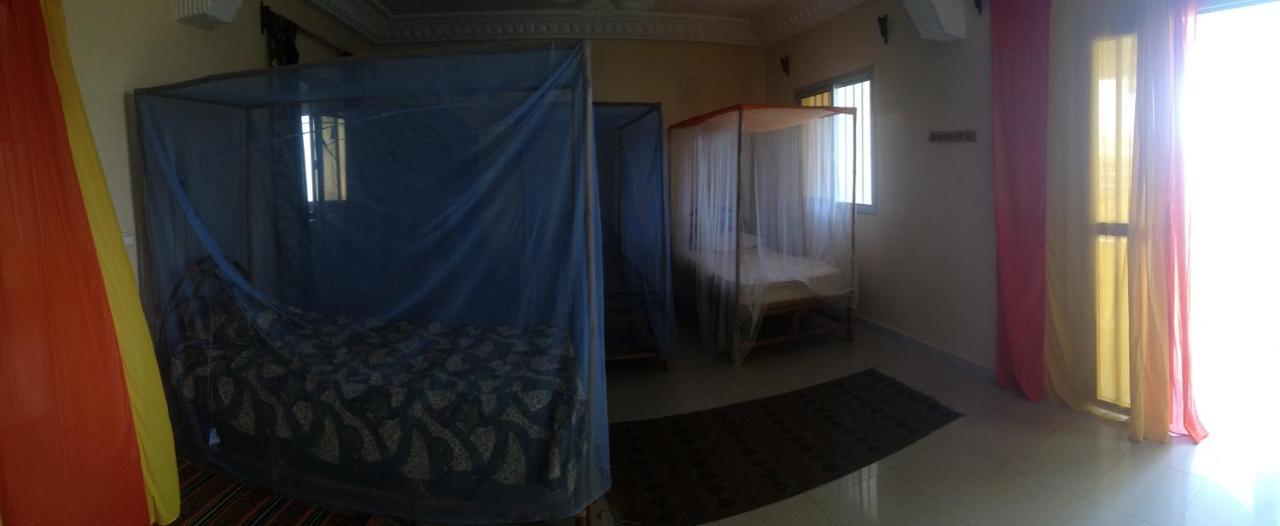 Ker Jahkarlo Hotell Yoff Exteriör bild